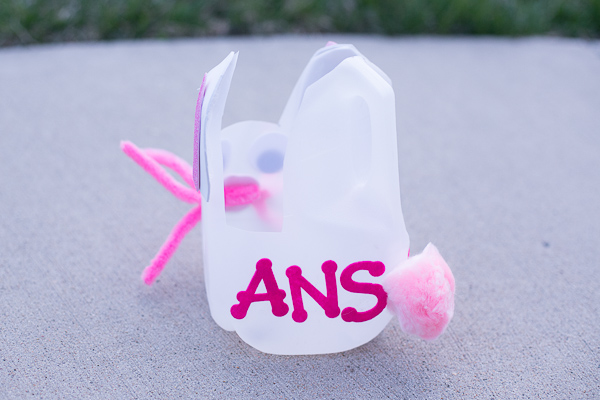 easter basket craft using empty milk jugs00055