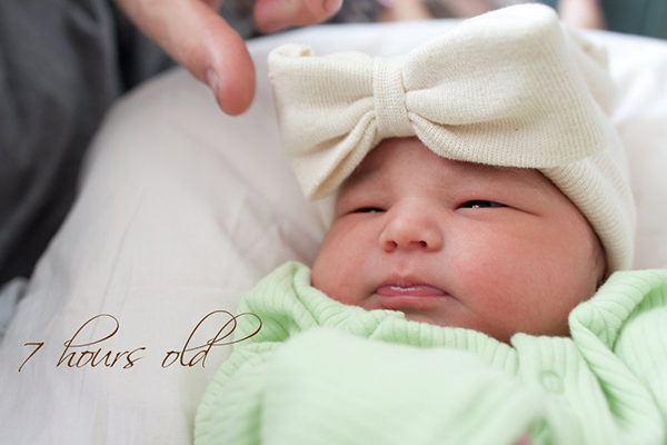 This is the ULTIMATE guide to the best hospital bag checklist. This includes a hospital bag checklist for baby and mom. It's a definitive guide to what to pack in hospital bag for birthing your child!