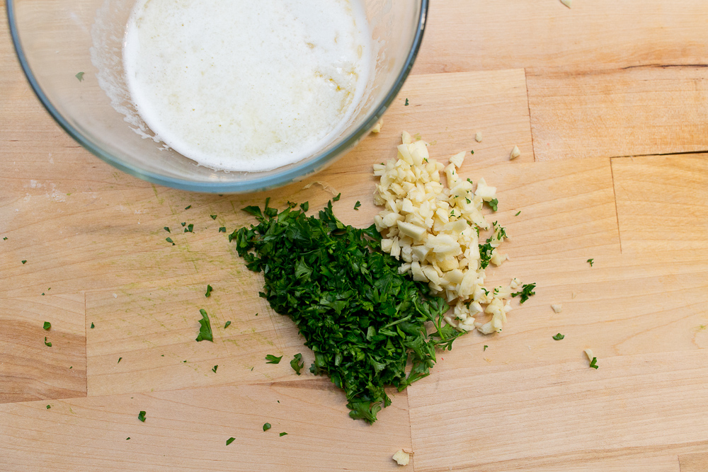 garlic parmesean biscuits with meatballs12