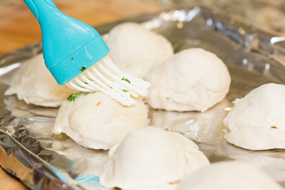 garlic parmesean biscuits with meatballs18
