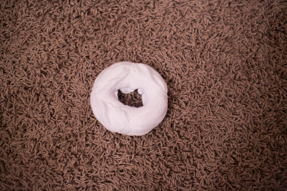 how to make a bun out of a leg warmers 0001
