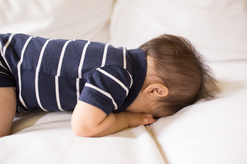 how to entertain your baby 0001