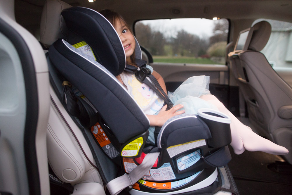 diy-baby-toy-sensory-tag-blanket_0008