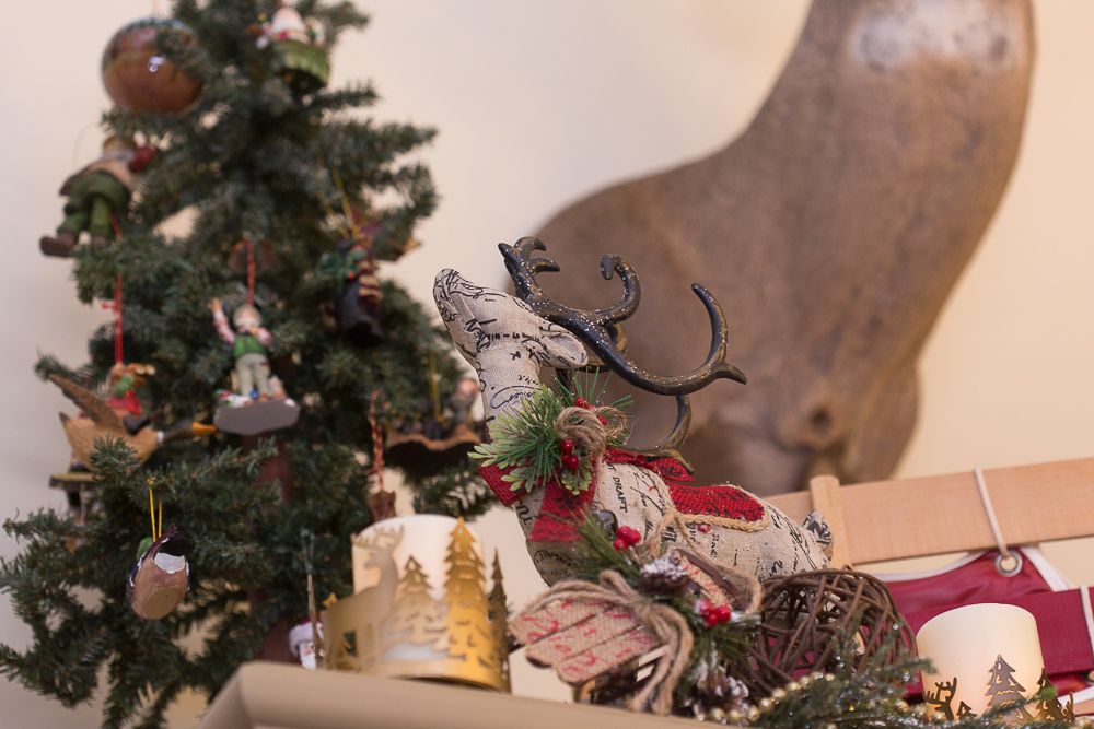 christmas foyer decor19