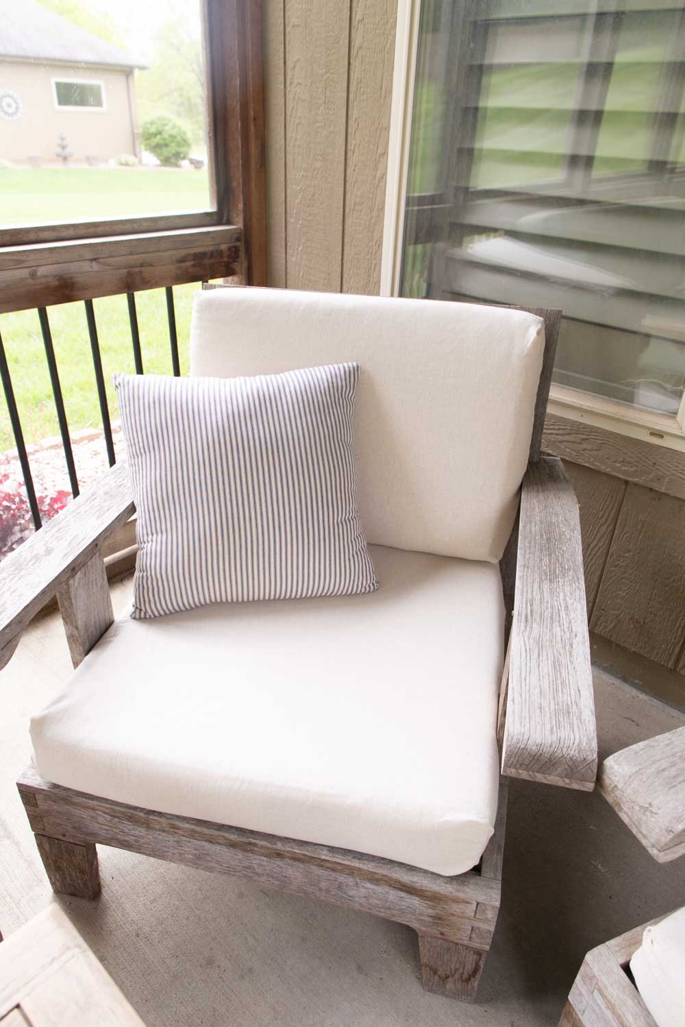 Cheap Diy Patio Cushions / Come Along With Chong DIY No Sew Patio Seat