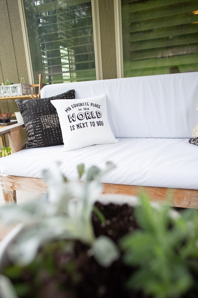 cricut throw pillows outdoors easy