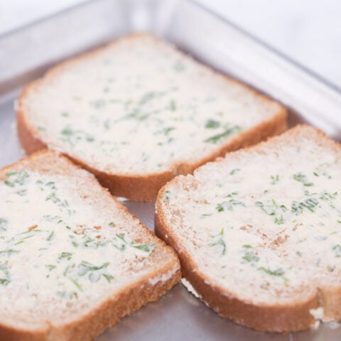 Homemade garlic bread recipe featured by top US food blogger, Sengerson