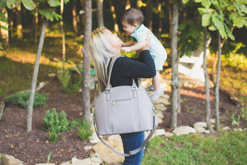 What to Carry in Diaper Bag for Newborn