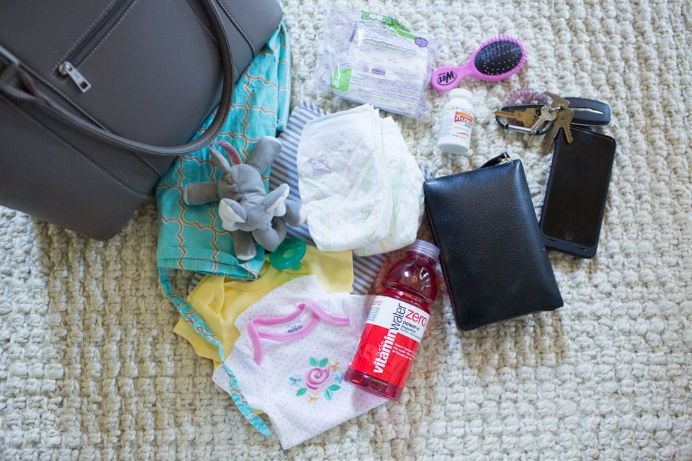 What to Carry in Diaper Bag for Newborn