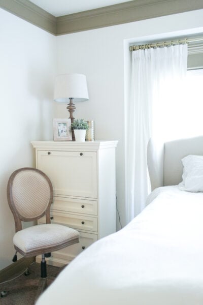 White Dove by Benjamin Moore in a REAL HOME - Paint Color Review
