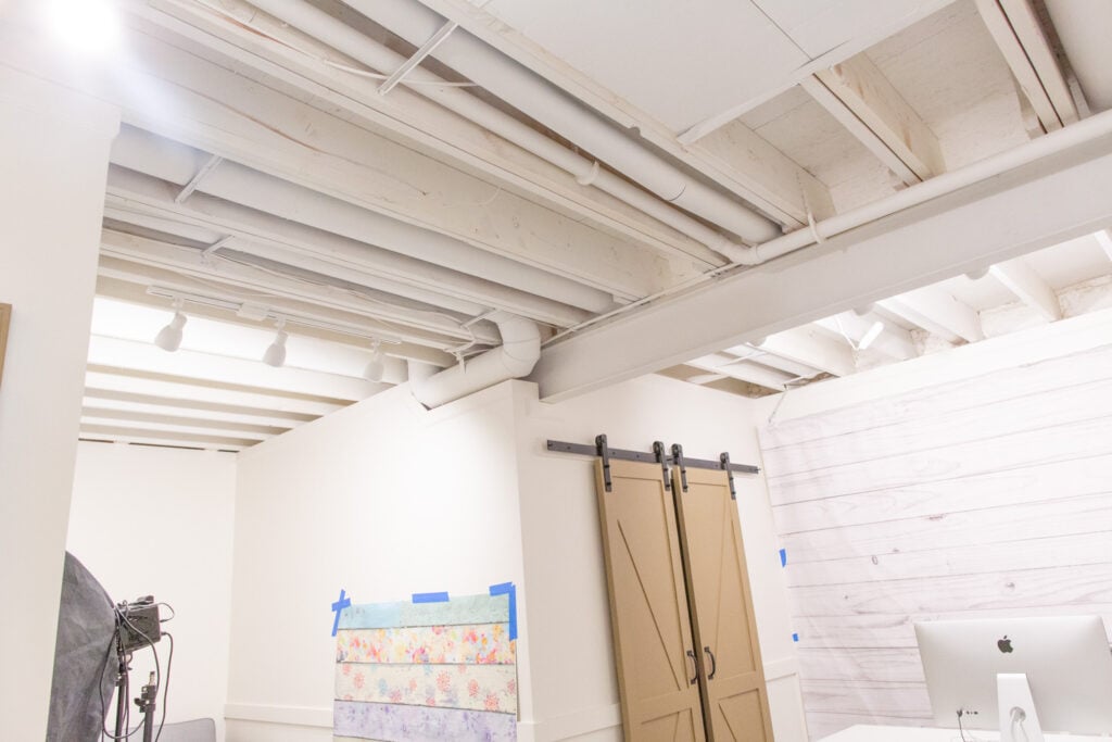 5 Considerations for an Exposed a Basement Ceiling (with Pictures)