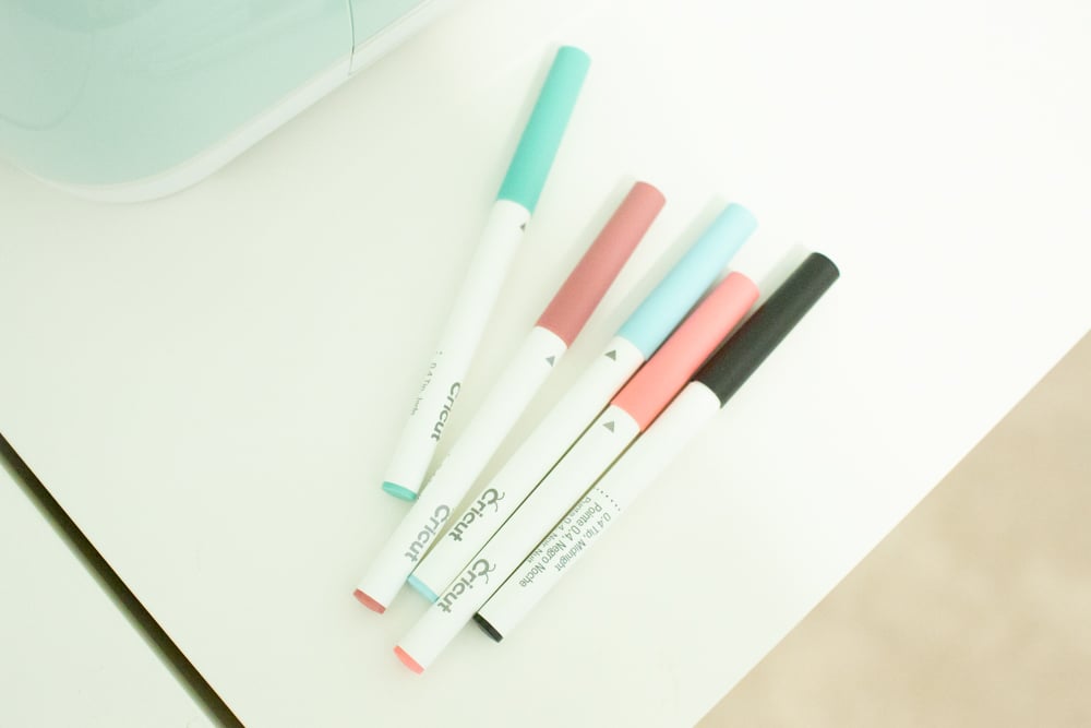 using markers and pens to write with cricut machine