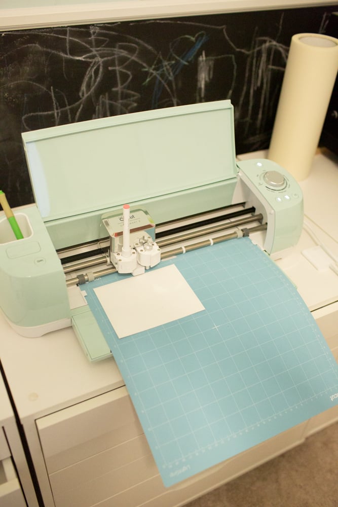 using markers and pens to write with cricut machine