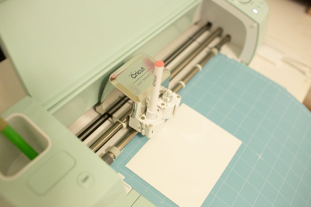 using markers and pens to write with cricut machine