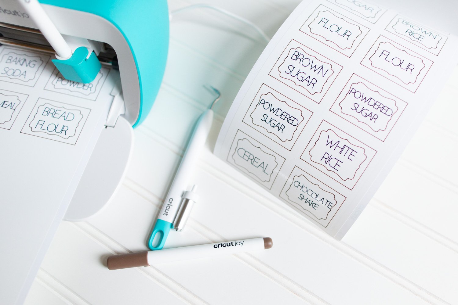 how to make pantry labels with Cricut Joy using Smart Label Writable Vinyl