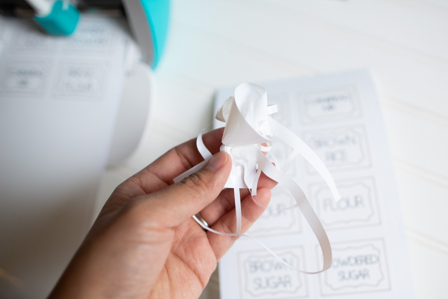 how to make pantry labels with Cricut Joy using Smart Label Writable Vinyl