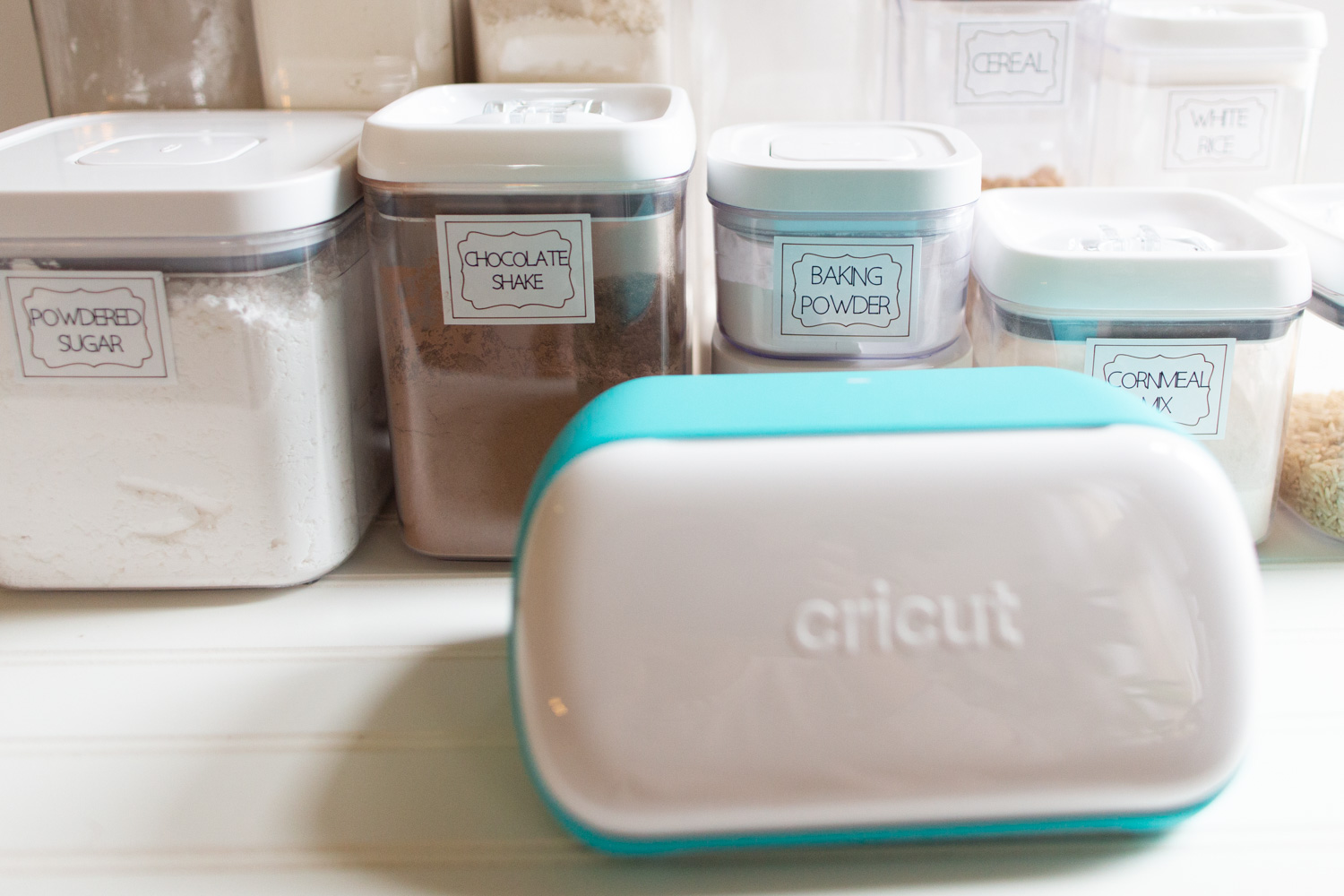 how to make pantry labels with Cricut Joy using Smart Label Writable Vinyl