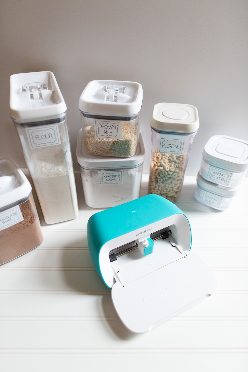 how to make pantry labels with Cricut Joy using Smart Label Writable Vinyl