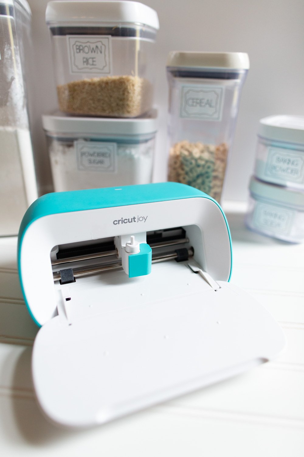 how to make pantry labels with Cricut Joy using Smart Label Writable Vinyl
