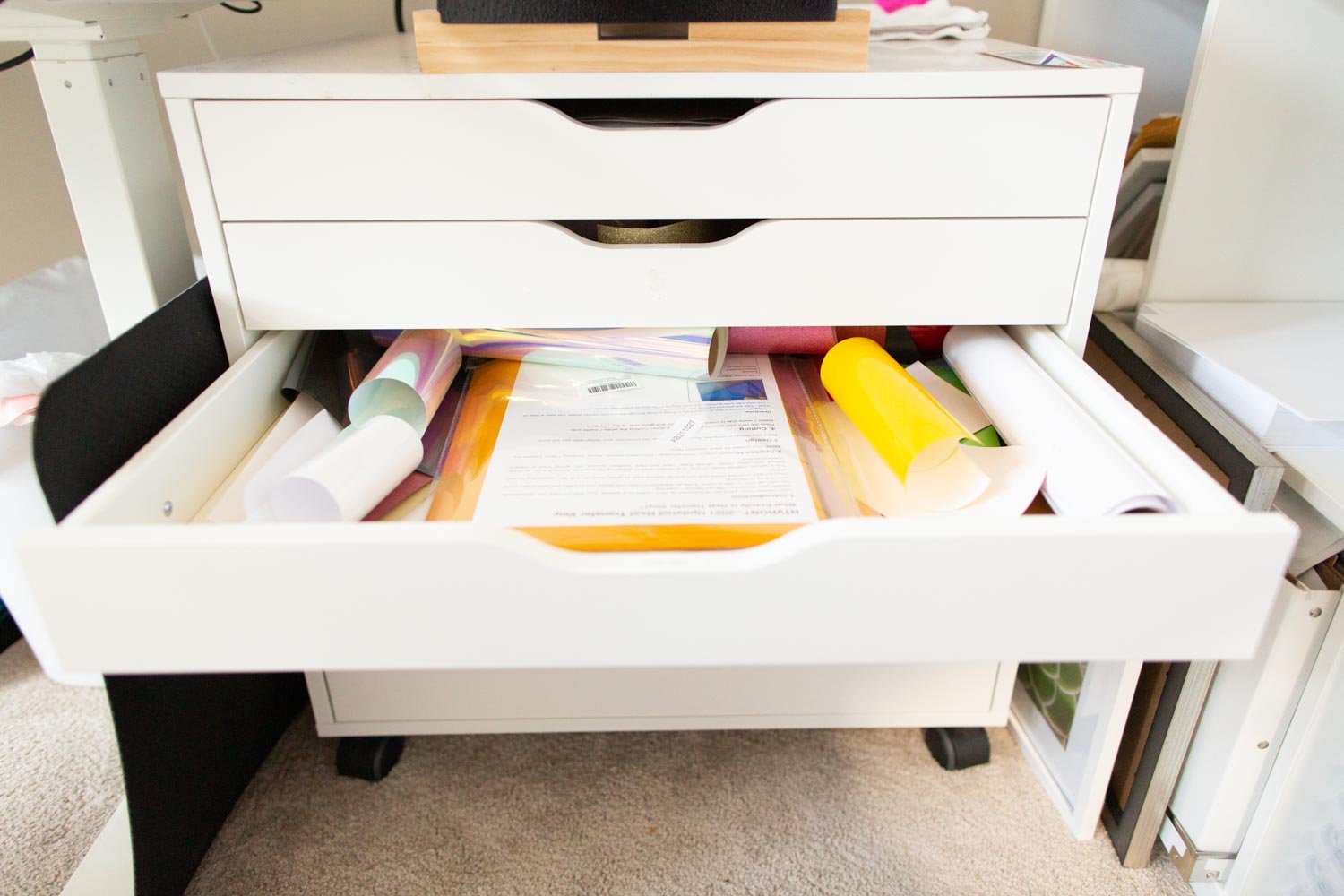 How to Organize Vinyl Scraps (Tips and Tricks)