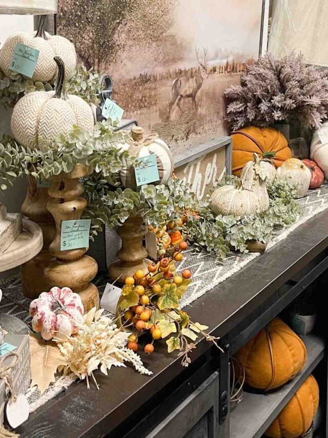 9 Easy Steps to Decorating a Console Table for Fall and Autumn Home